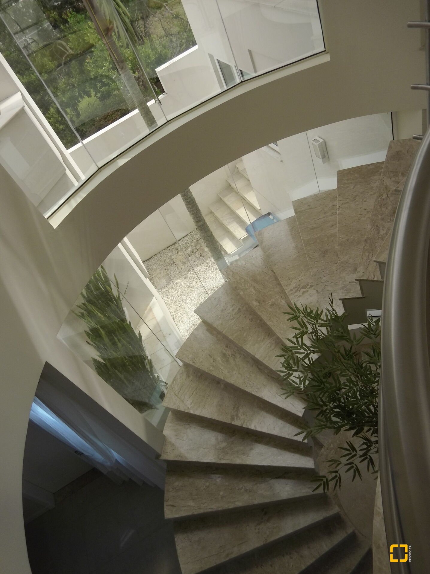 Casa com 650m², 8 quartos (sendo 4 suítes), 5 garagens, no bairro Jurerê Internacional em Florianópolis