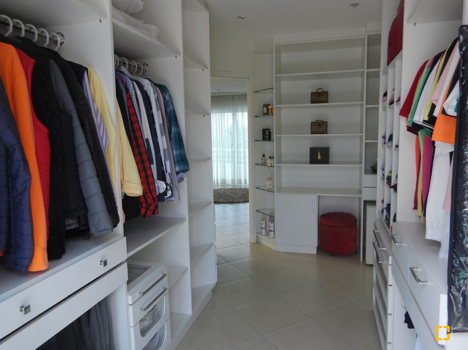 Casa com 650m², 8 quartos (sendo 4 suítes), 5 garagens, no bairro Jurerê Internacional em Florianópolis