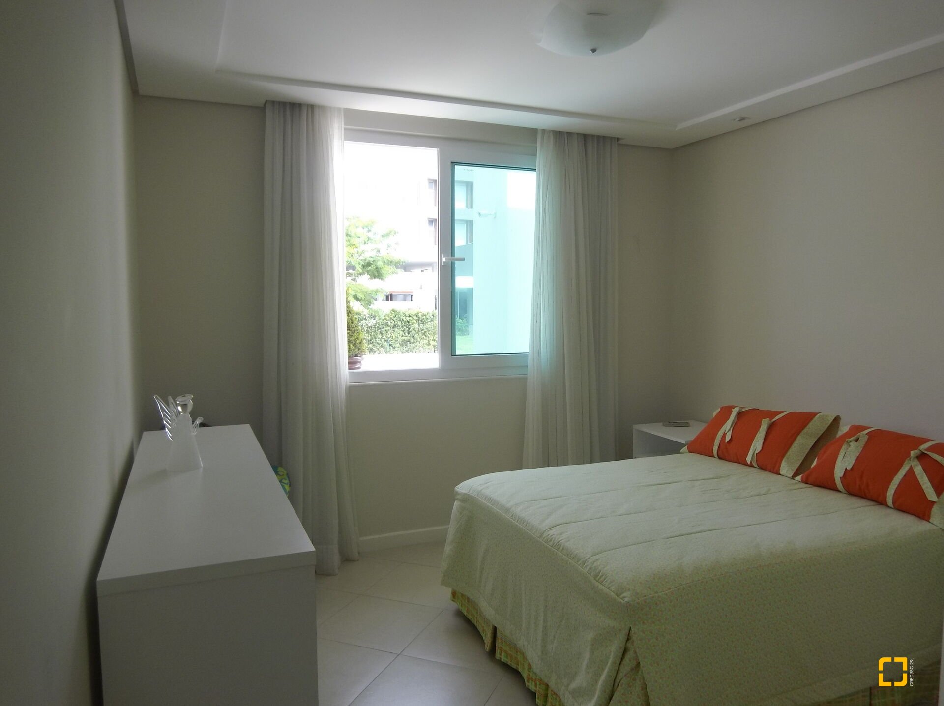 Casa com 650m², 8 quartos (sendo 4 suítes), 5 garagens, no bairro Jurerê Internacional em Florianópolis
