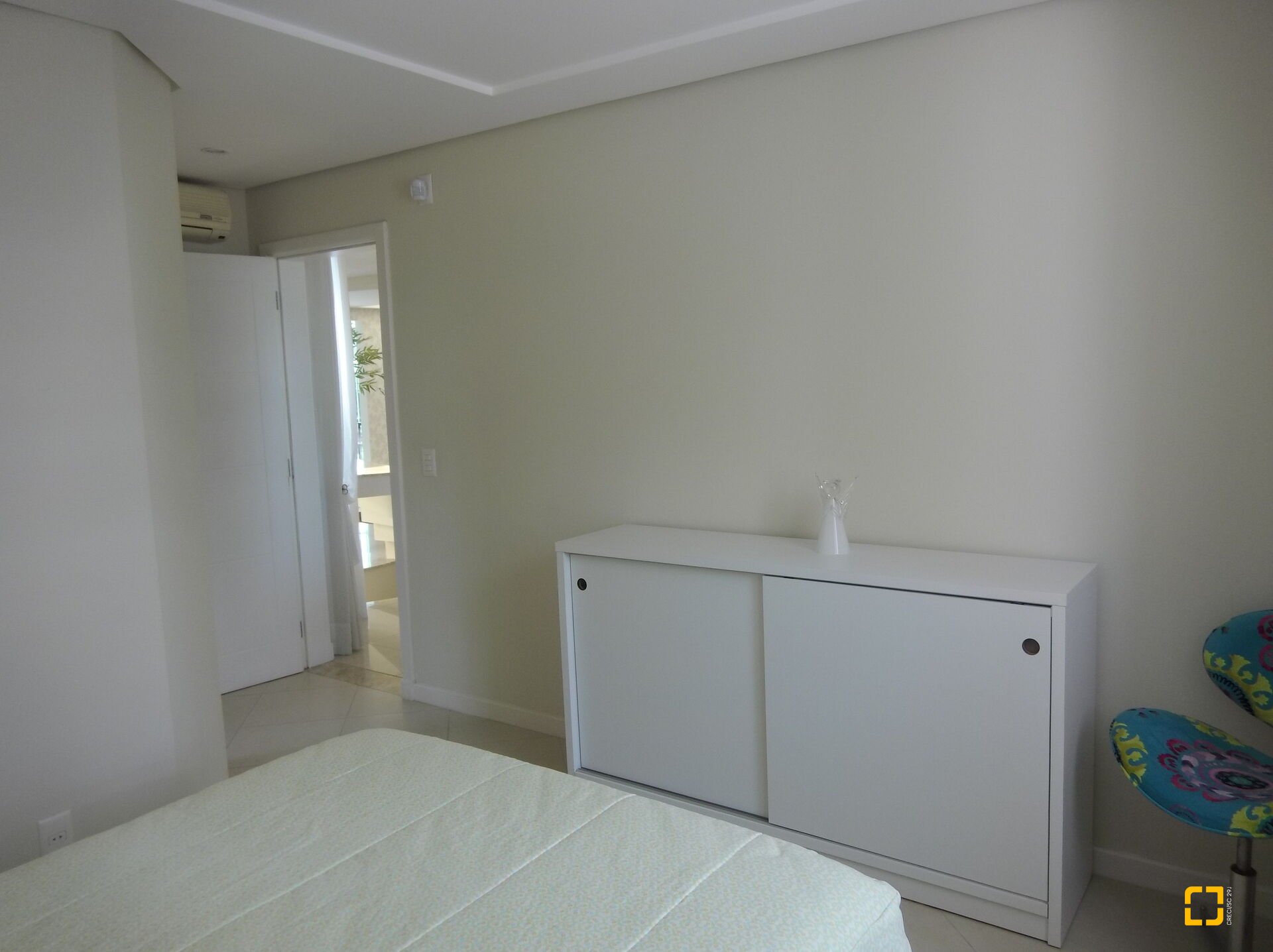Casa com 650m², 8 quartos (sendo 4 suítes), 5 garagens, no bairro Jurerê Internacional em Florianópolis