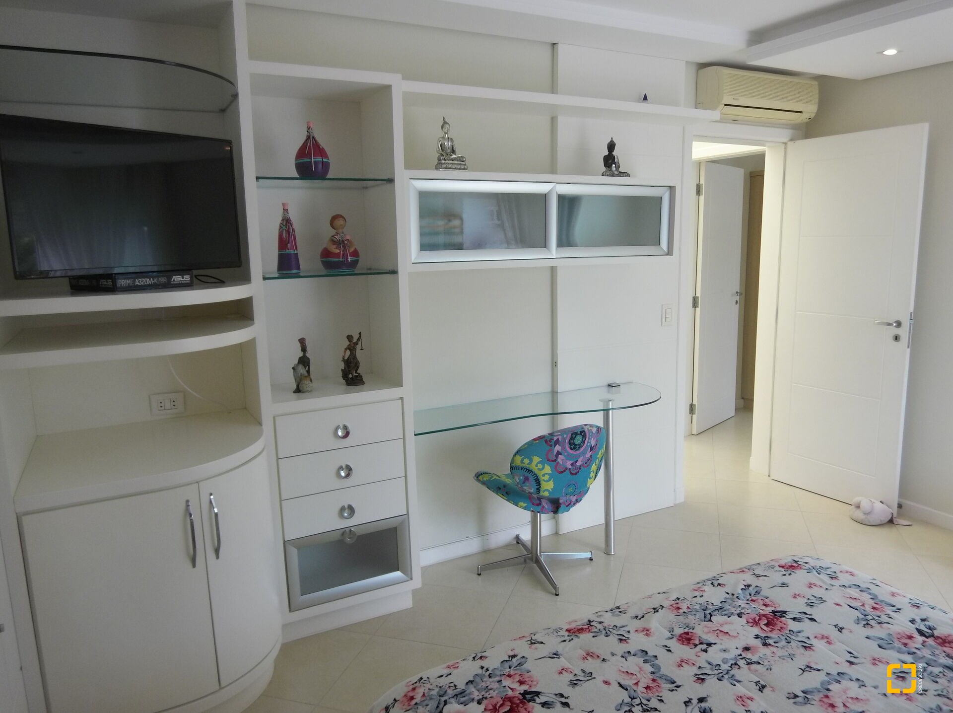 Casa com 650m², 8 quartos (sendo 4 suítes), 5 garagens, no bairro Jurerê Internacional em Florianópolis