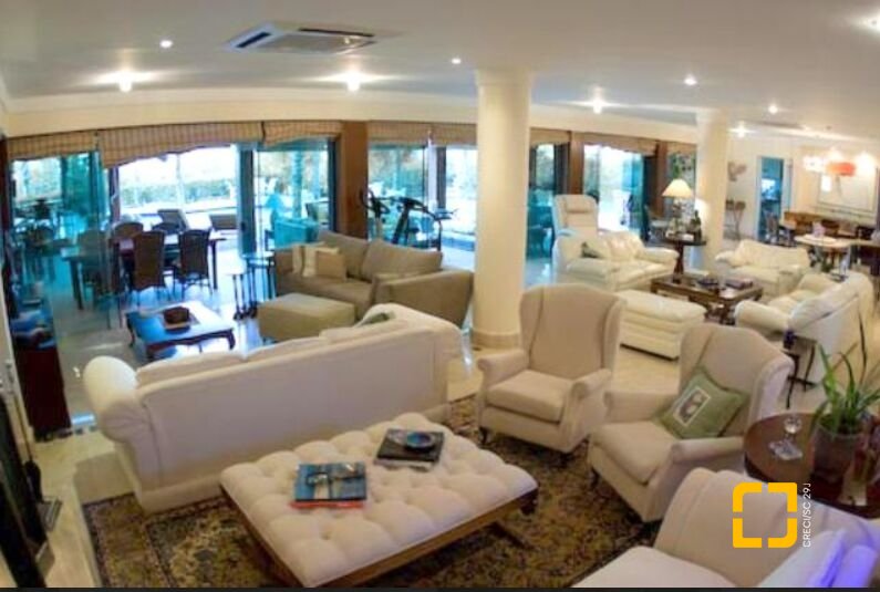 Casa com 520m², 5 quartos, 4 garagens, no bairro Jurerê em Florianópolis