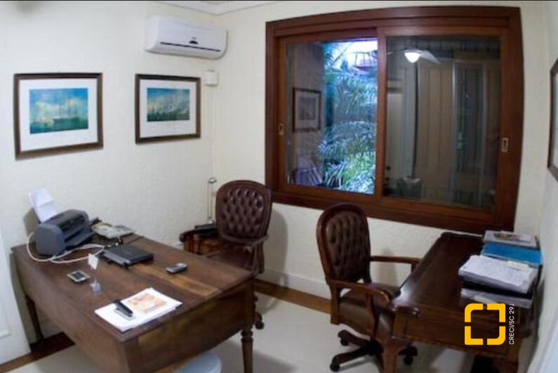 Casa com 520m², 5 quartos, 4 garagens, no bairro Jurerê em Florianópolis