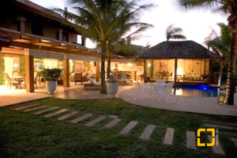 Casa com 520m², 5 quartos, 4 garagens, no bairro Jurerê em Florianópolis