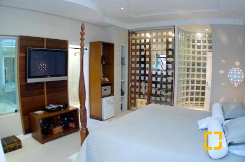 Casa com 520m², 5 quartos, 4 garagens, no bairro Jurerê em Florianópolis