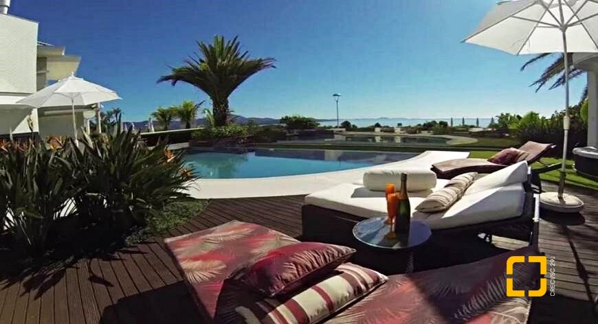 Casa com 1600m², 5 quartos (sendo 5 suítes), 7 garagens, no bairro Jurerê Internacional em Florianópolis