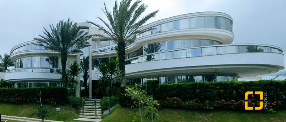 Casa com 1600m², 5 quartos (sendo 5 suítes), 7 garagens, no bairro Jurerê Internacional em Florianópolis