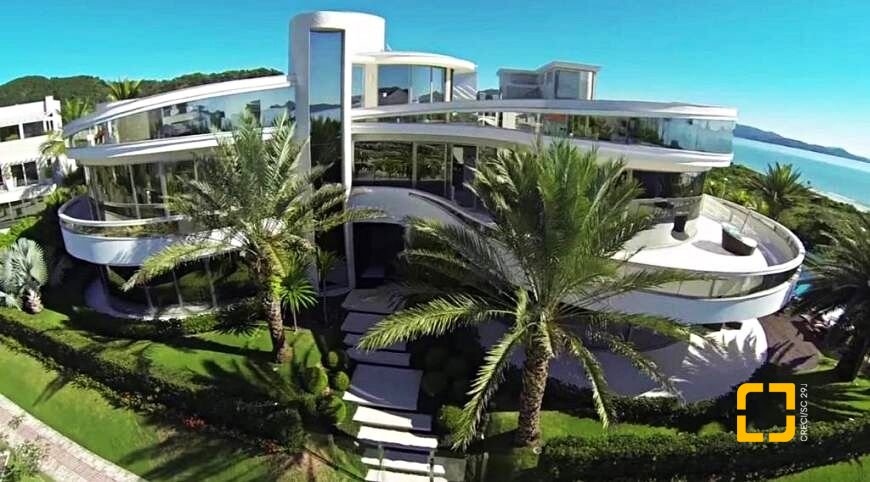 Casa com 1600m², 5 quartos (sendo 5 suítes), 7 garagens, no bairro Jurerê Internacional em Florianópolis
