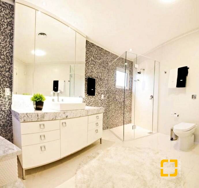 Casa com 1600m², 5 quartos (sendo 5 suítes), 7 garagens, no bairro Jurerê Internacional em Florianópolis