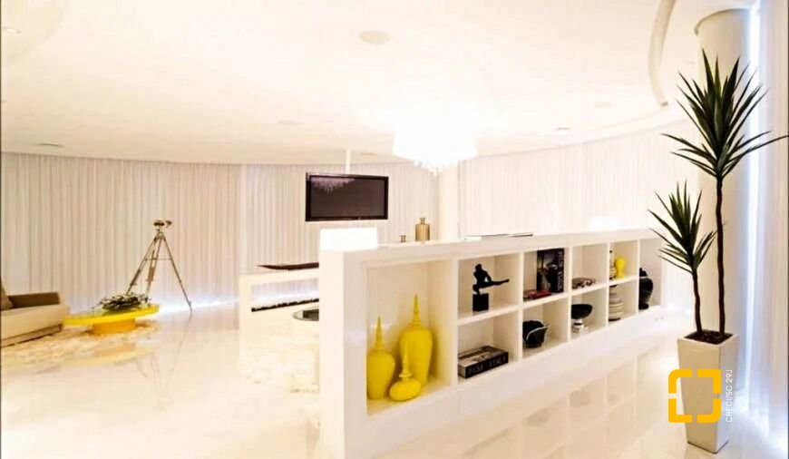 Casa com 1600m², 5 quartos (sendo 5 suítes), 7 garagens, no bairro Jurerê Internacional em Florianópolis