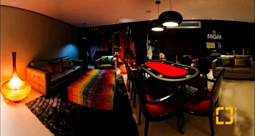 Casa com 1600m², 5 quartos (sendo 5 suítes), 7 garagens, no bairro Jurerê Internacional em Florianópolis