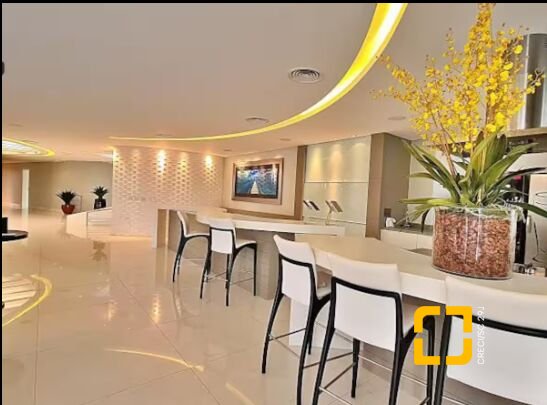 Casa com 1600m², 5 quartos (sendo 5 suítes), 7 garagens, no bairro Jurerê Internacional em Florianópolis