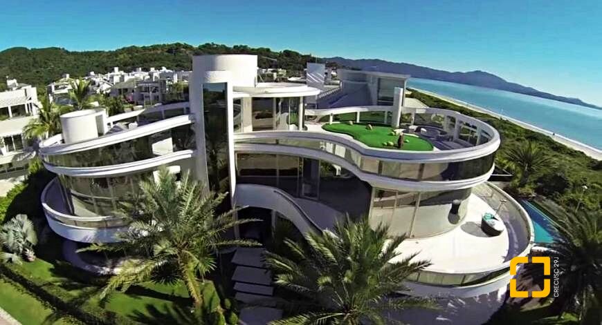 Casa com 1600m², 5 quartos (sendo 5 suítes), 7 garagens, no bairro Jurerê Internacional em Florianópolis