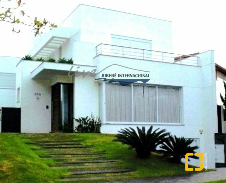 Casa com 480m², 8 quartos (sendo 4 suítes), 6 garagens, no bairro Jurerê Internacional em Florianópolis