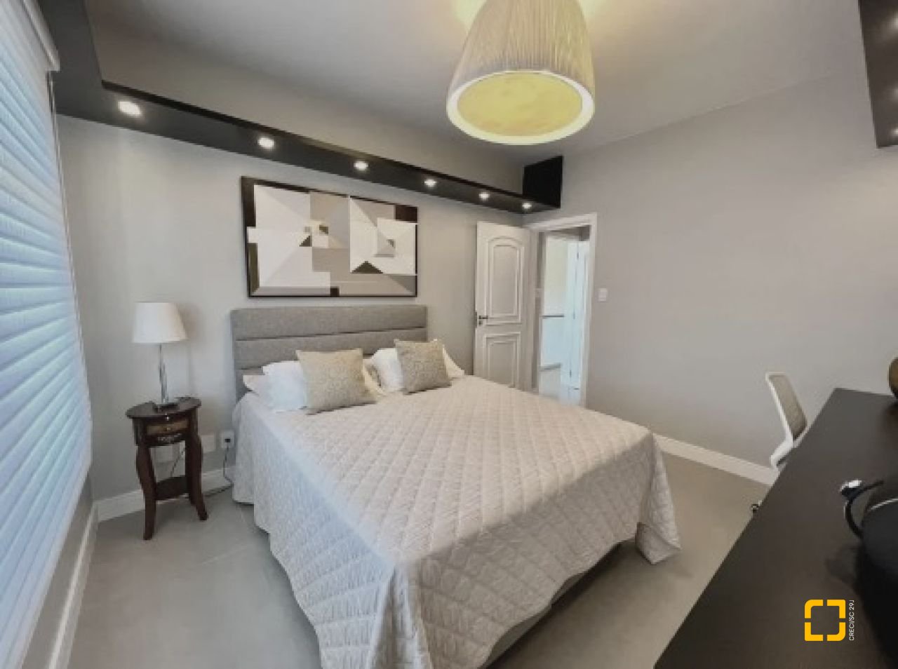 Casa com 450m², 8 quartos (sendo 4 suítes), 6 garagens, no bairro Jurerê Internacional em Florianópolis