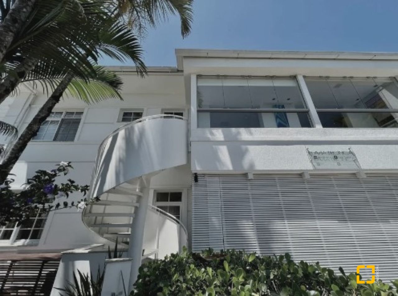 Casa com 450m², 8 quartos (sendo 4 suítes), 6 garagens, no bairro Jurerê Internacional em Florianópolis