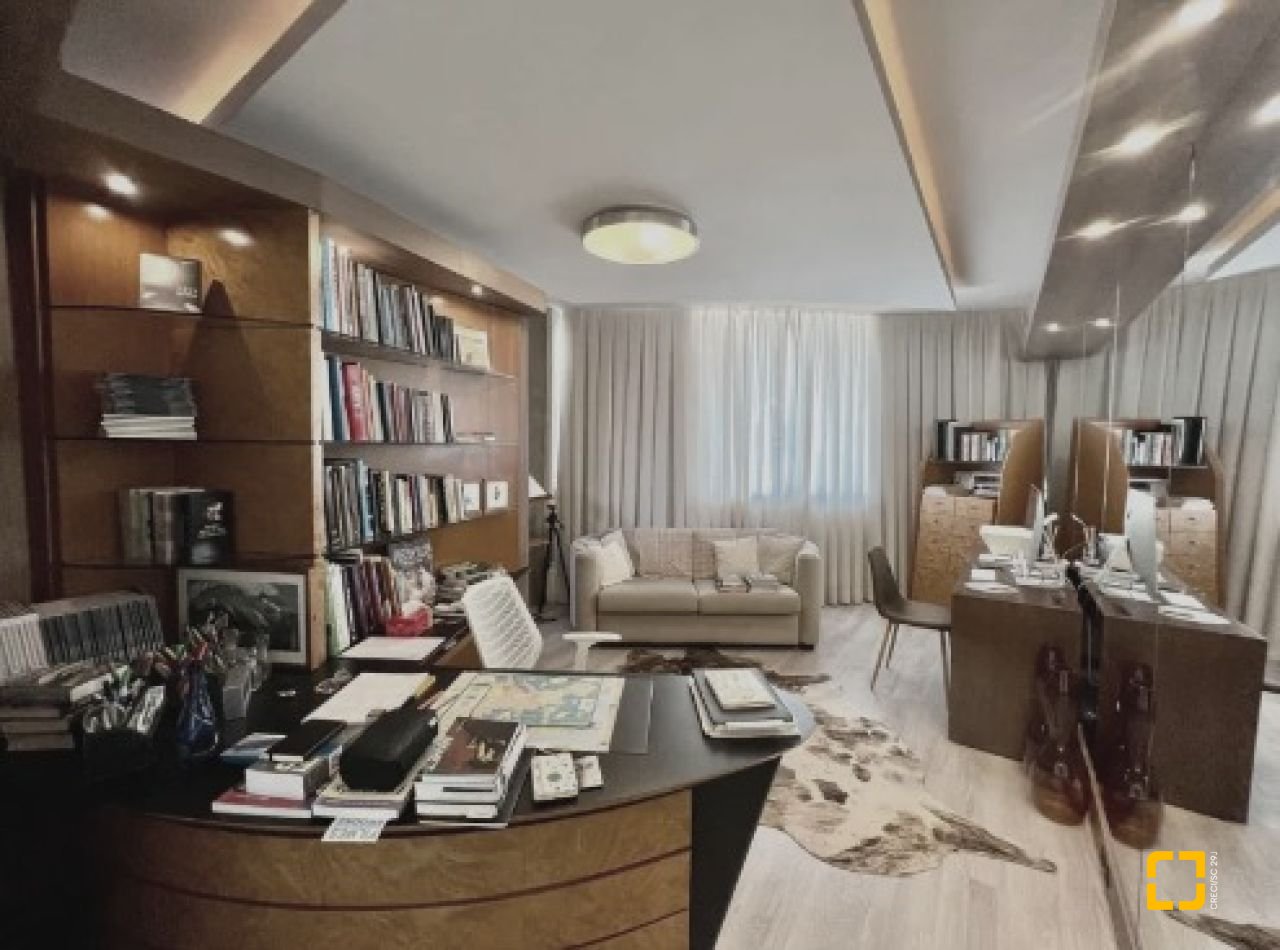 Casa com 450m², 8 quartos (sendo 4 suítes), 6 garagens, no bairro Jurerê Internacional em Florianópolis
