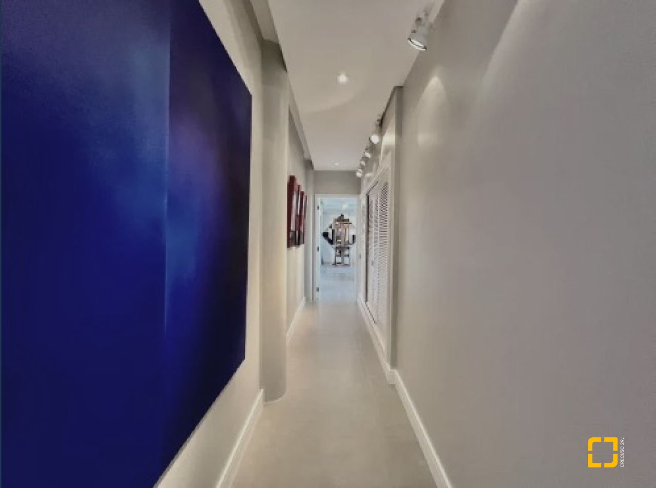 Casa com 450m², 8 quartos (sendo 4 suítes), 6 garagens, no bairro Jurerê Internacional em Florianópolis