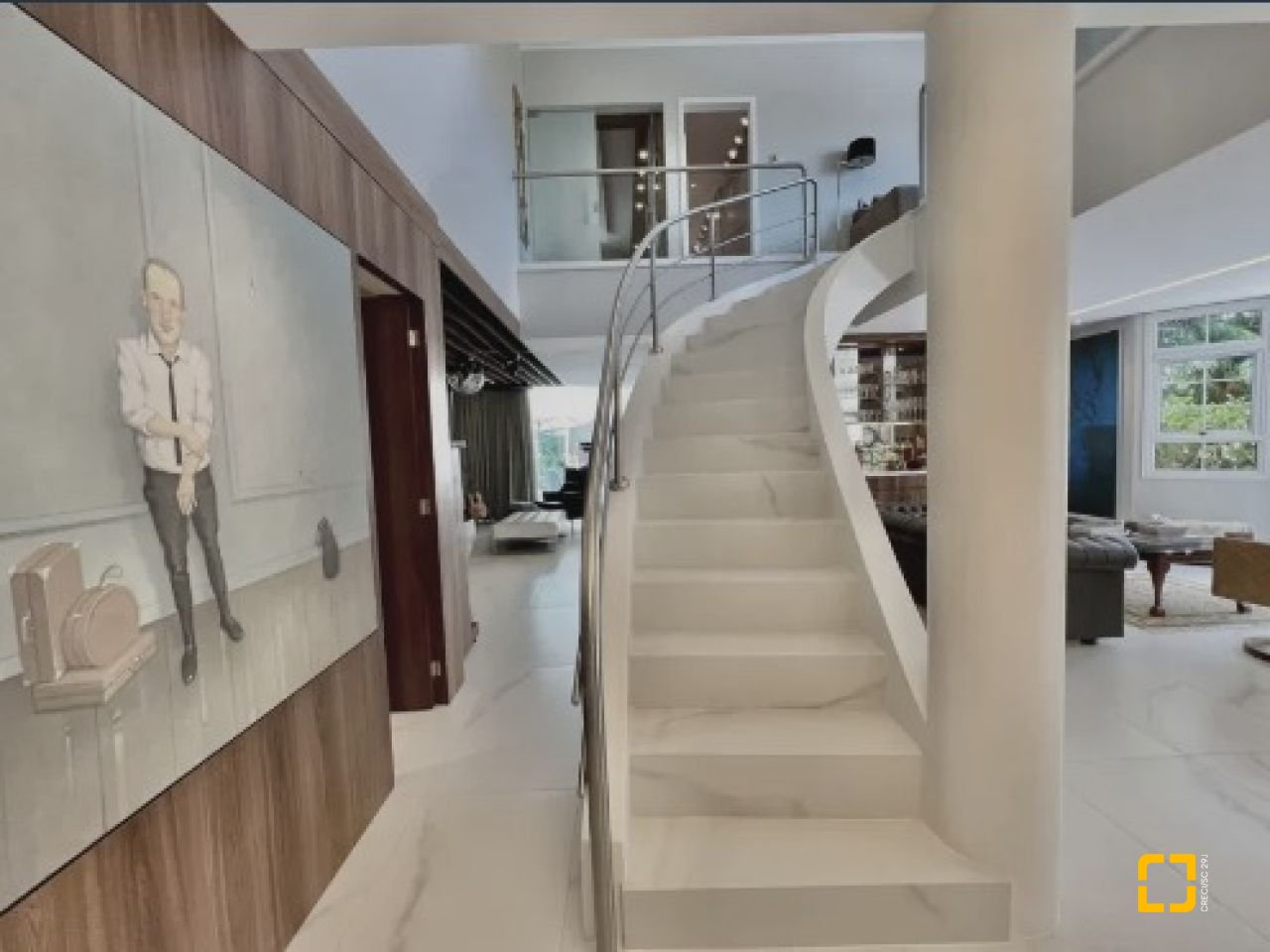 Casa com 450m², 8 quartos (sendo 4 suítes), 6 garagens, no bairro Jurerê Internacional em Florianópolis