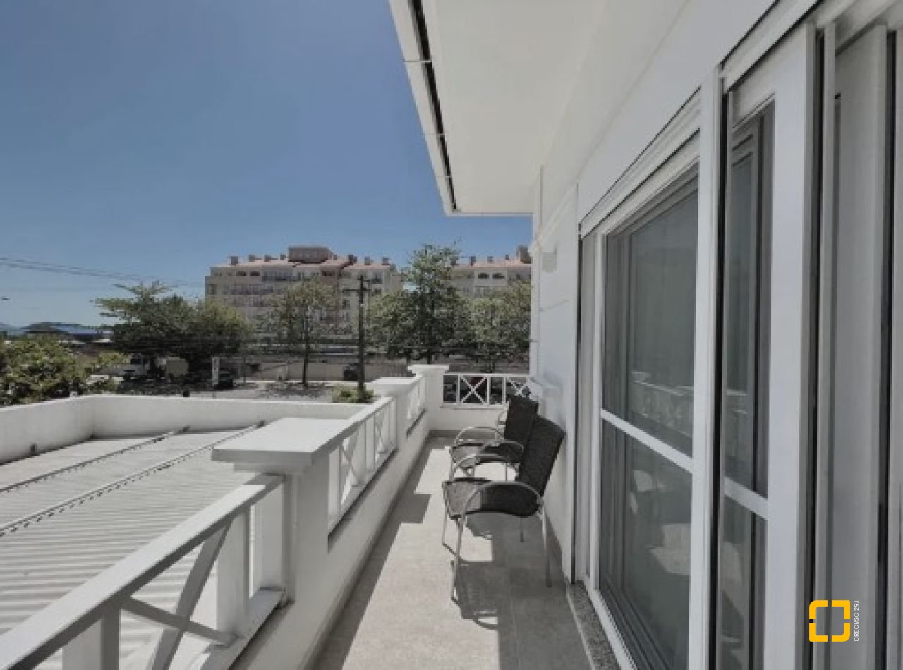 Casa com 450m², 8 quartos (sendo 4 suítes), 6 garagens, no bairro Jurerê Internacional em Florianópolis