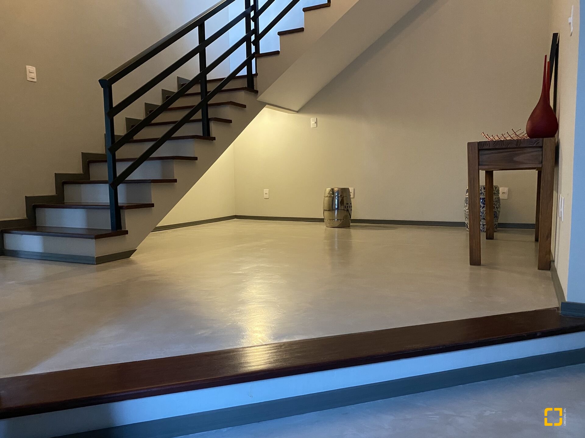 Casa com 350m², 8 quartos (sendo 4 suítes), 3 garagens, no bairro Jurerê Internacional em Florianópolis