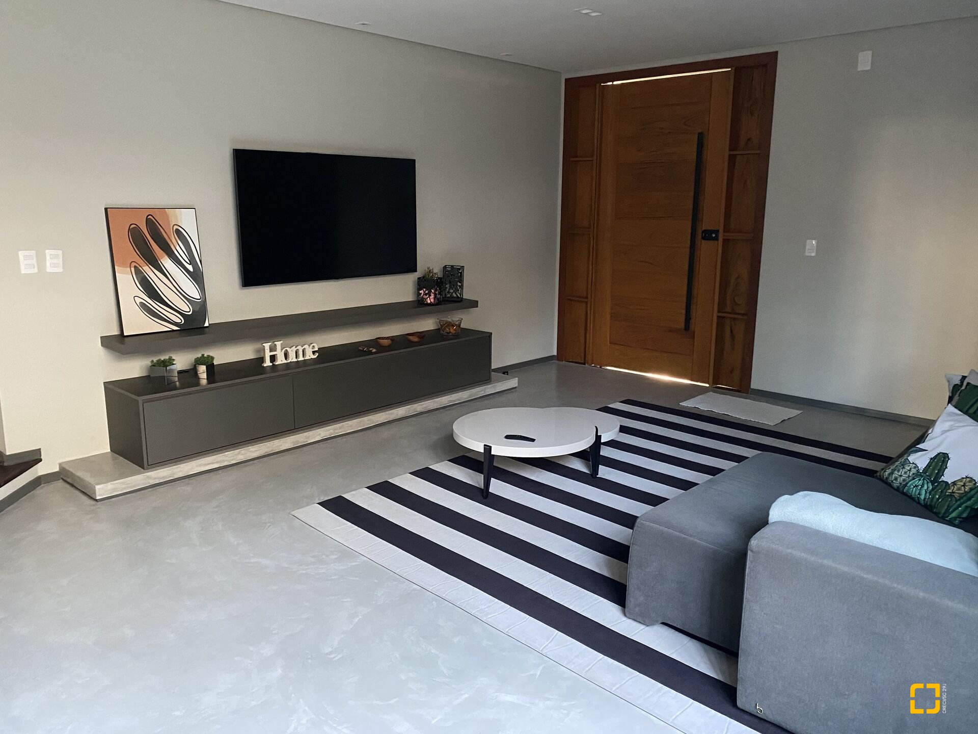 Casa com 350m², 8 quartos (sendo 4 suítes), 3 garagens, no bairro Jurerê Internacional em Florianópolis