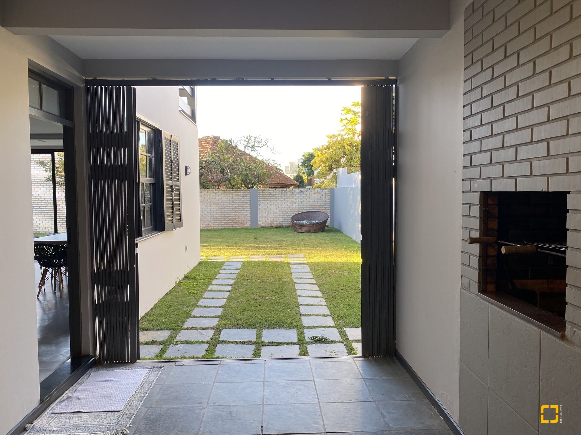 Casa com 350m², 8 quartos (sendo 4 suítes), 3 garagens, no bairro Jurerê Internacional em Florianópolis