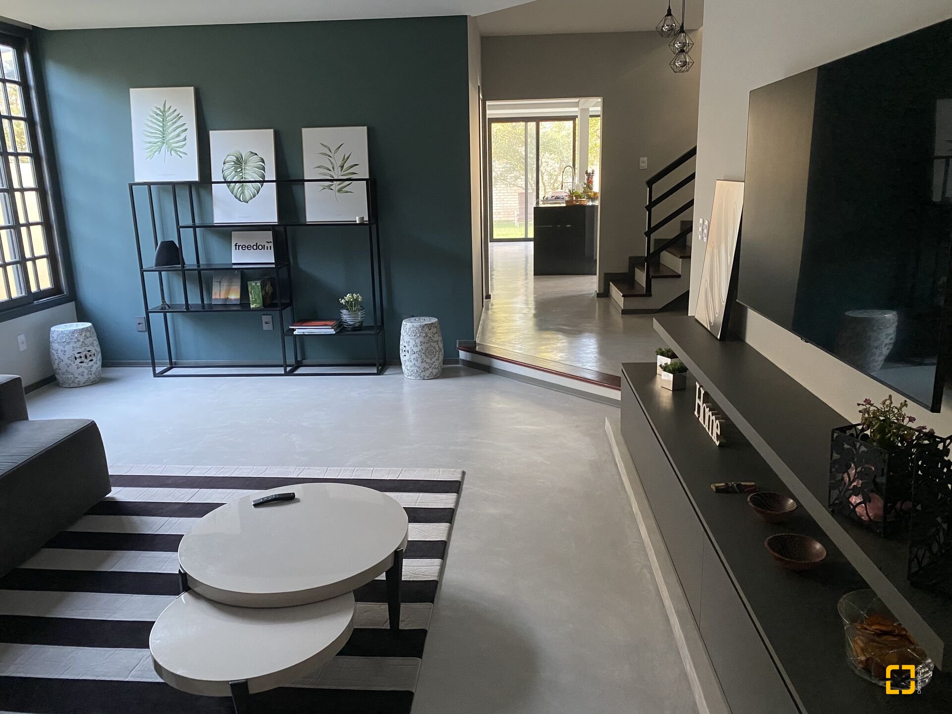 Casa com 350m², 8 quartos (sendo 4 suítes), 3 garagens, no bairro Jurerê Internacional em Florianópolis