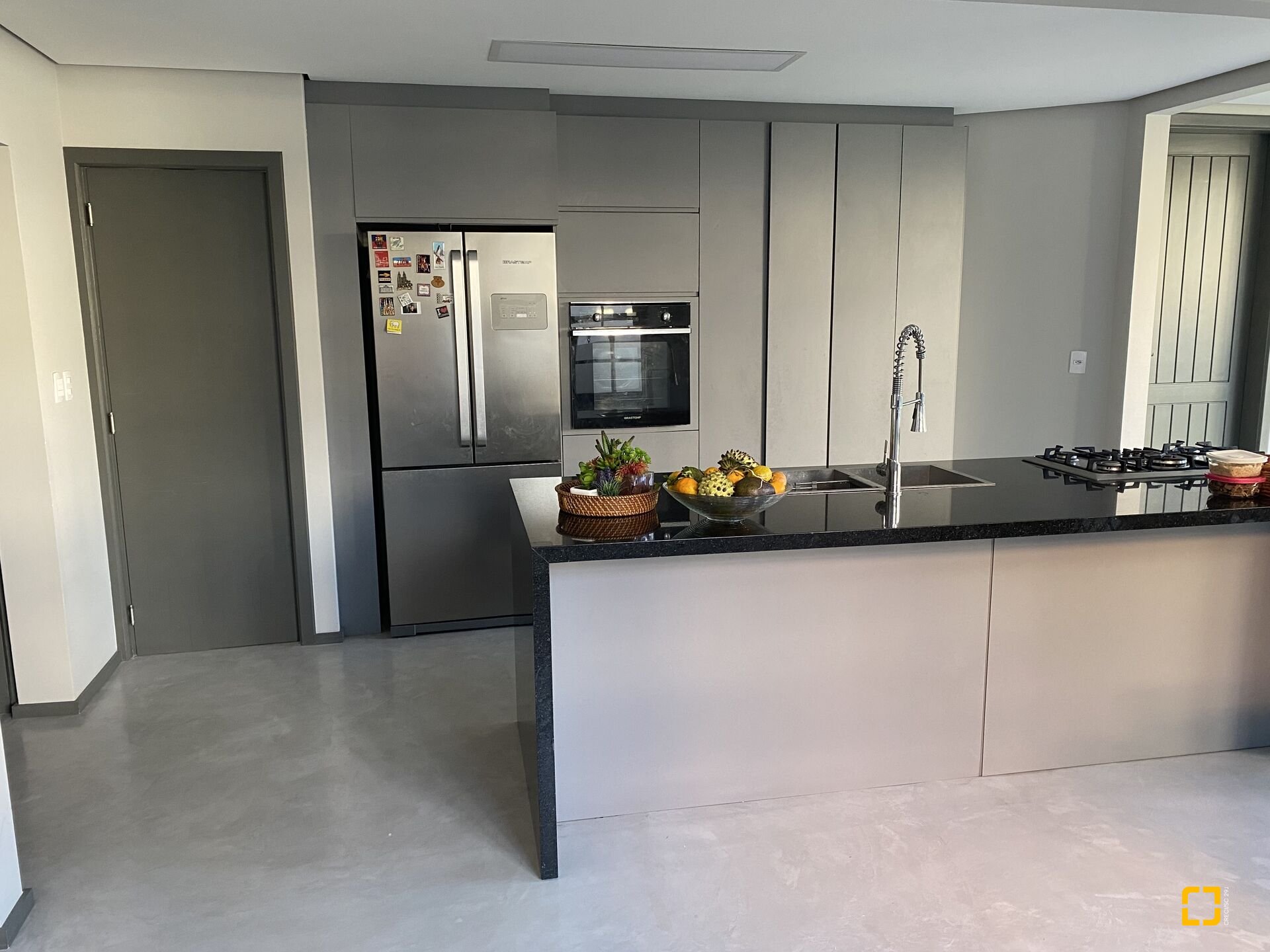 Casa com 350m², 8 quartos (sendo 4 suítes), 3 garagens, no bairro Jurerê Internacional em Florianópolis