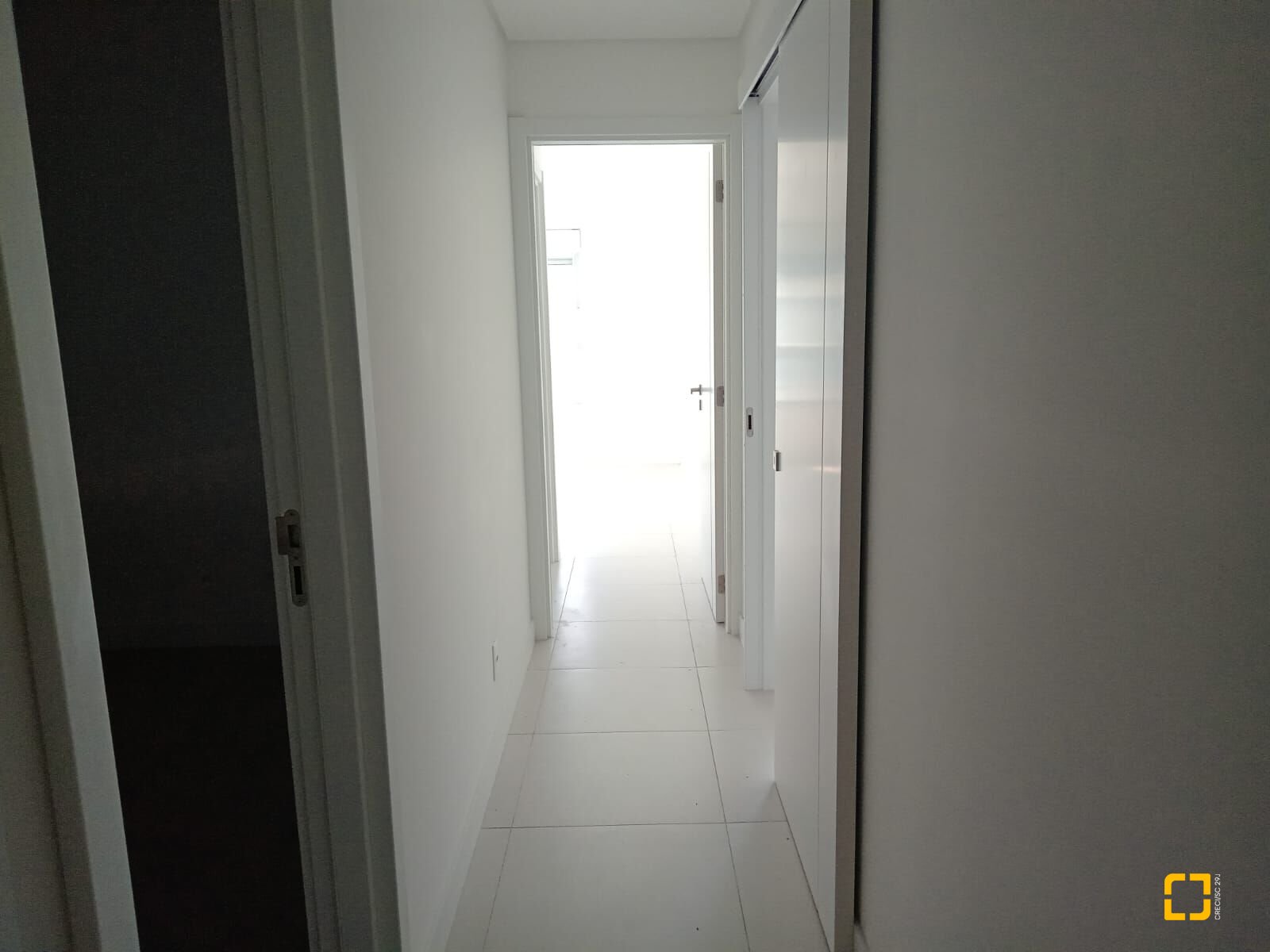 Apartamento com 104m², 6 quartos (sendo 3 suítes), 1 garagem, no bairro Jurerê em Florianópolis