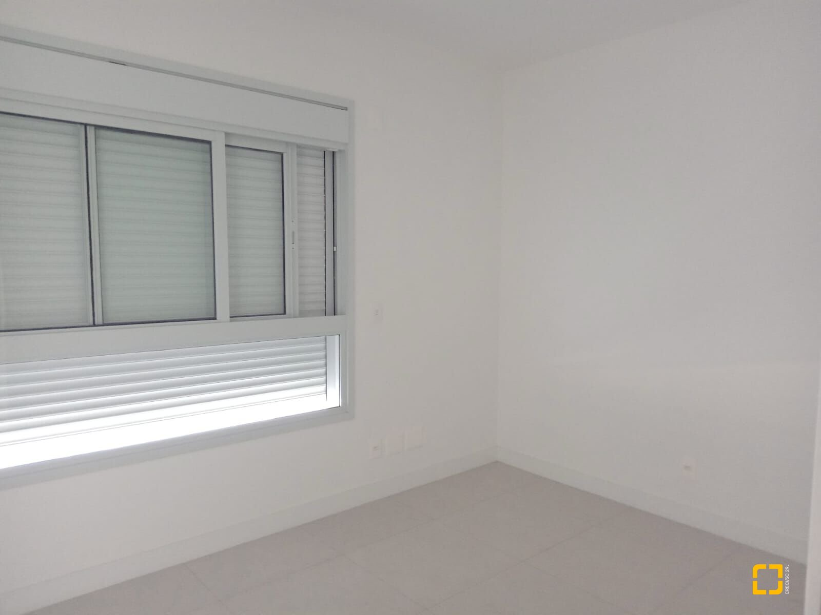 Apartamento com 104m², 6 quartos (sendo 3 suítes), 1 garagem, no bairro Jurerê em Florianópolis