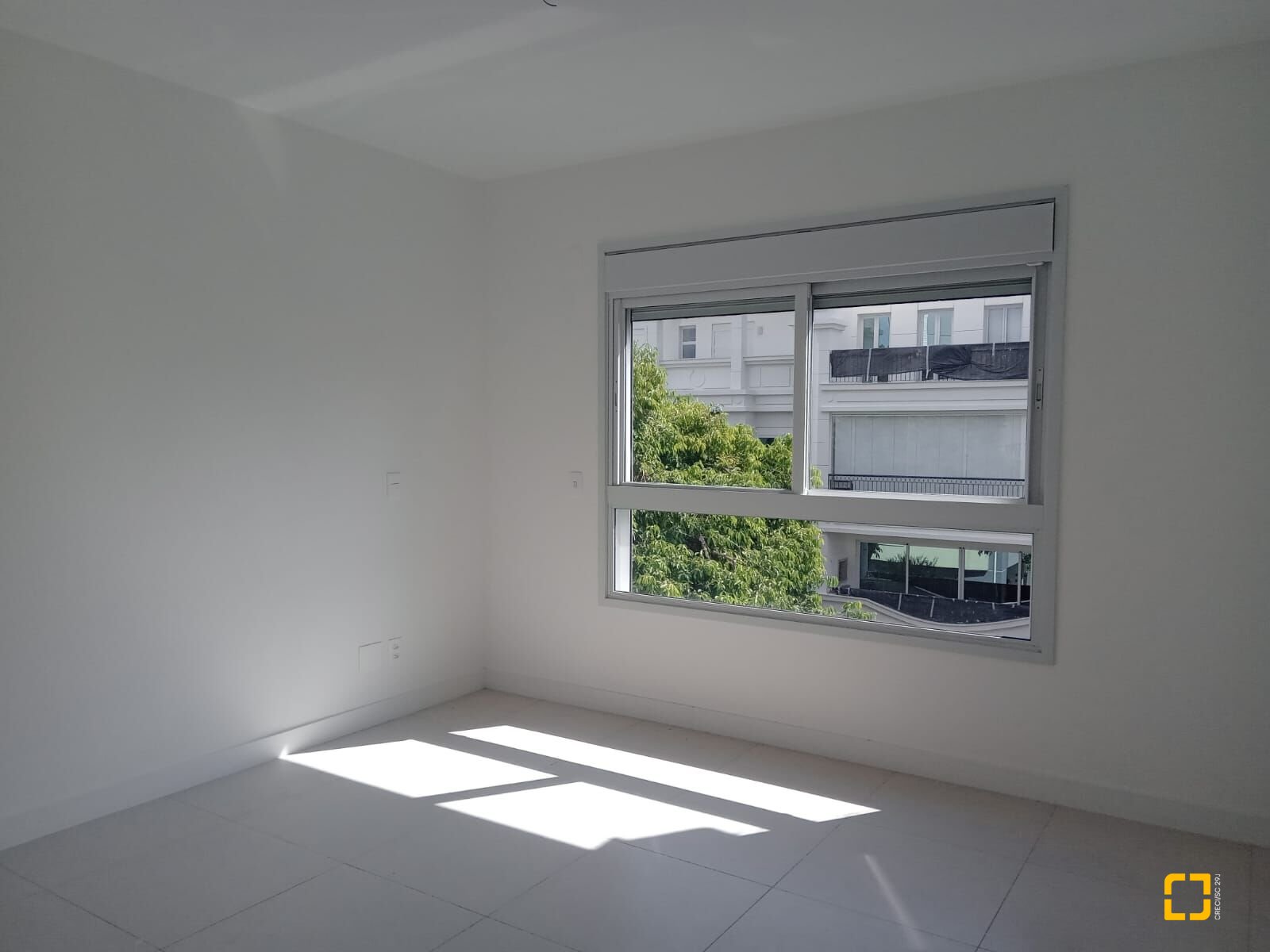 Apartamento com 104m², 6 quartos (sendo 3 suítes), 1 garagem, no bairro Jurerê em Florianópolis