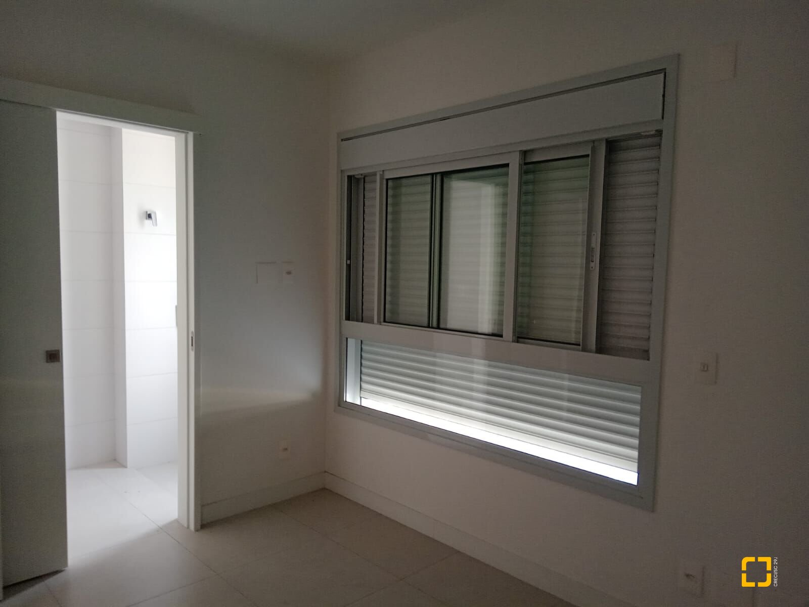 Apartamento com 104m², 6 quartos (sendo 3 suítes), 1 garagem, no bairro Jurerê em Florianópolis