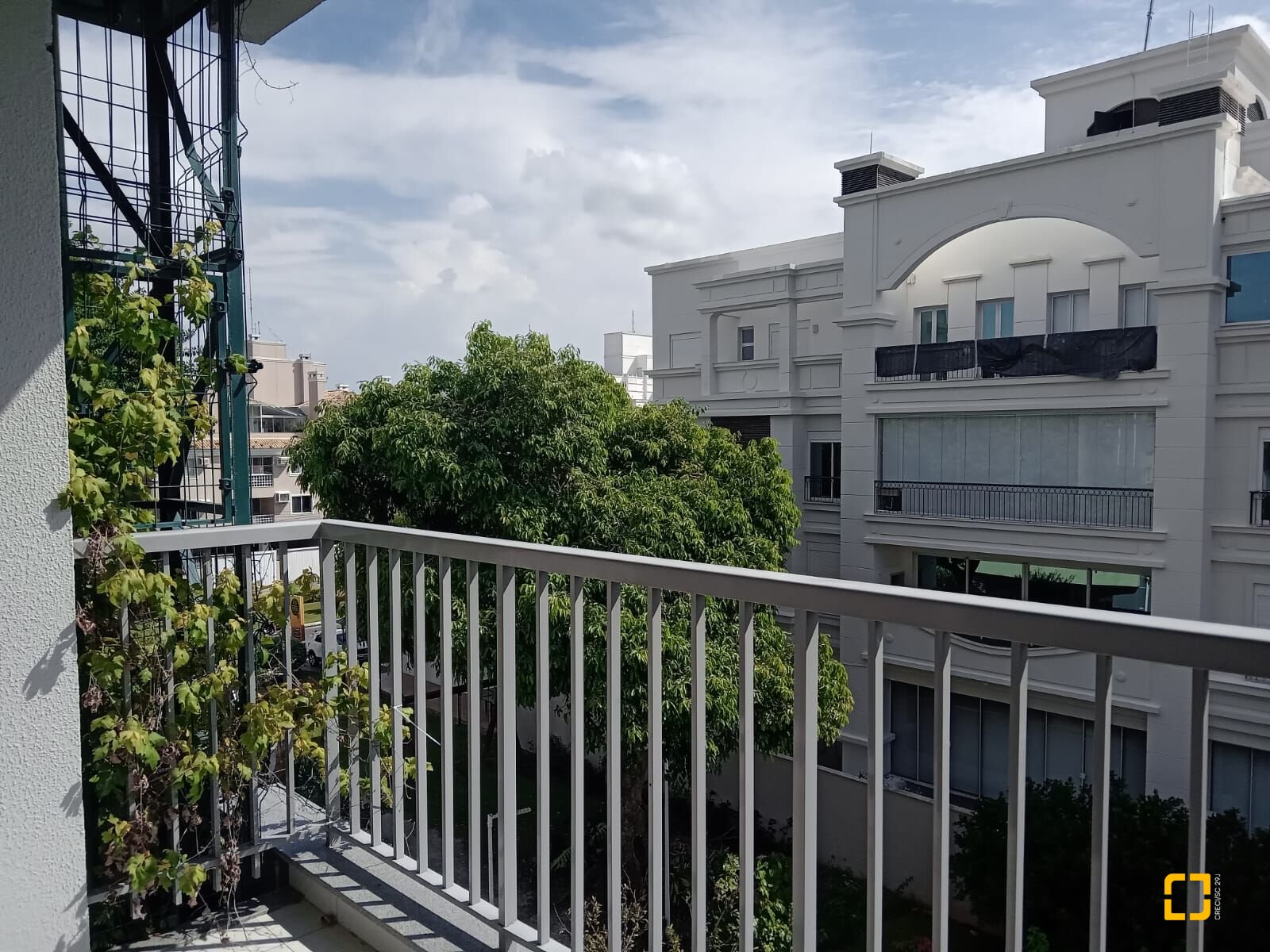 Apartamento com 104m², 6 quartos (sendo 3 suítes), 1 garagem, no bairro Jurerê em Florianópolis