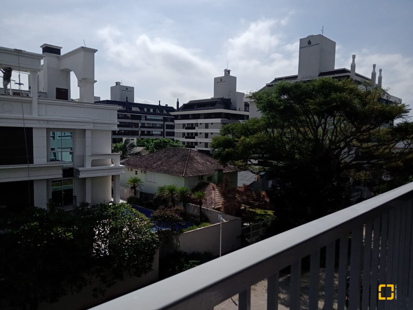 Apartamento com 104m², 6 quartos (sendo 3 suítes), 1 garagem, no bairro Jurerê em Florianópolis