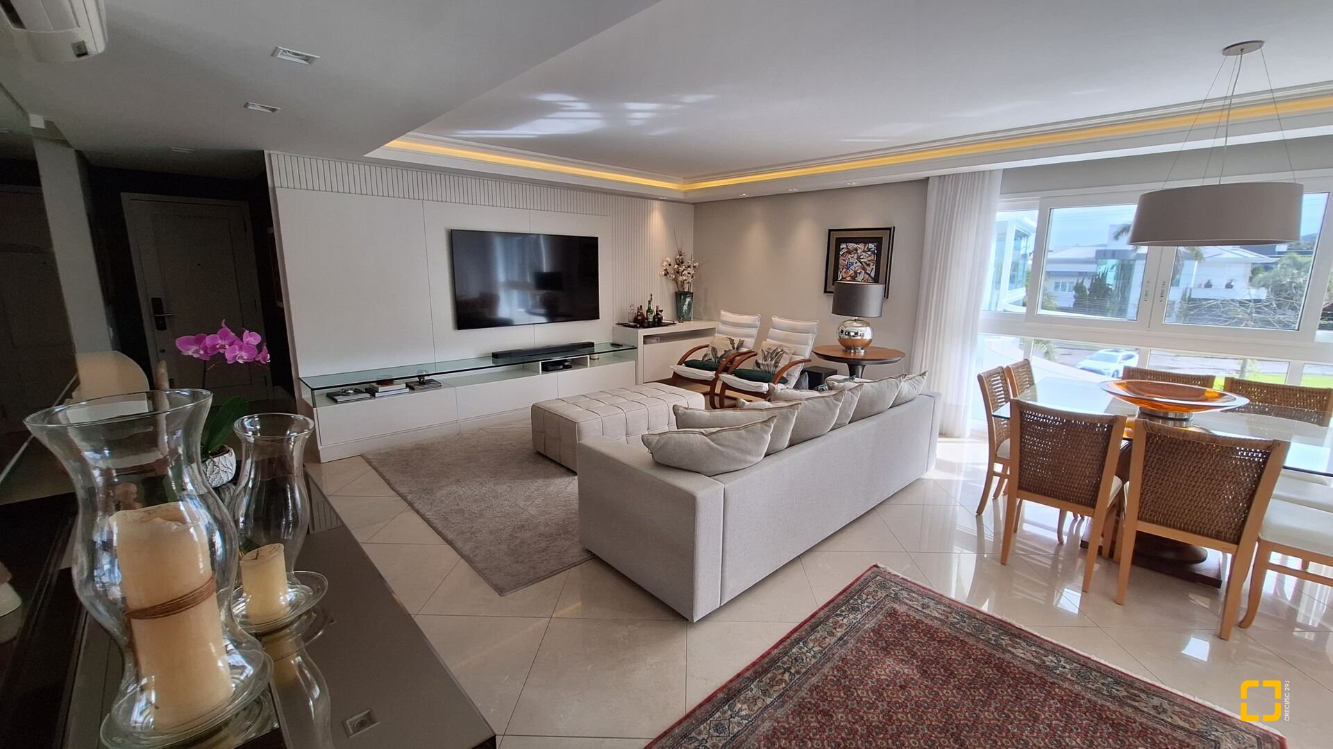 Apartamento com 176m², 8 quartos (sendo 4 suítes), 3 garagens, no bairro Jurerê Internacional em Florianópolis