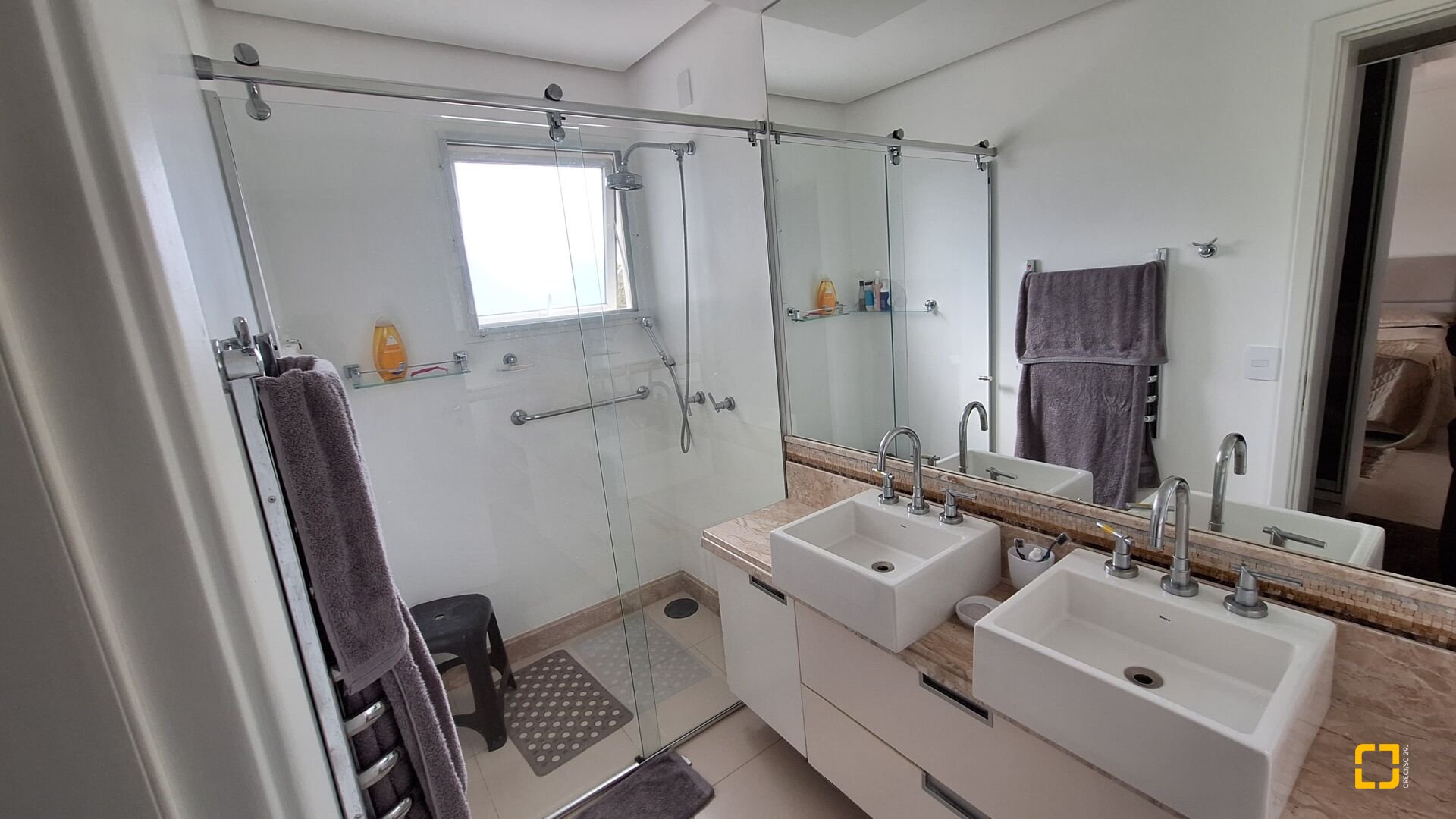 Apartamento com 176m², 8 quartos (sendo 4 suítes), 3 garagens, no bairro Jurerê Internacional em Florianópolis