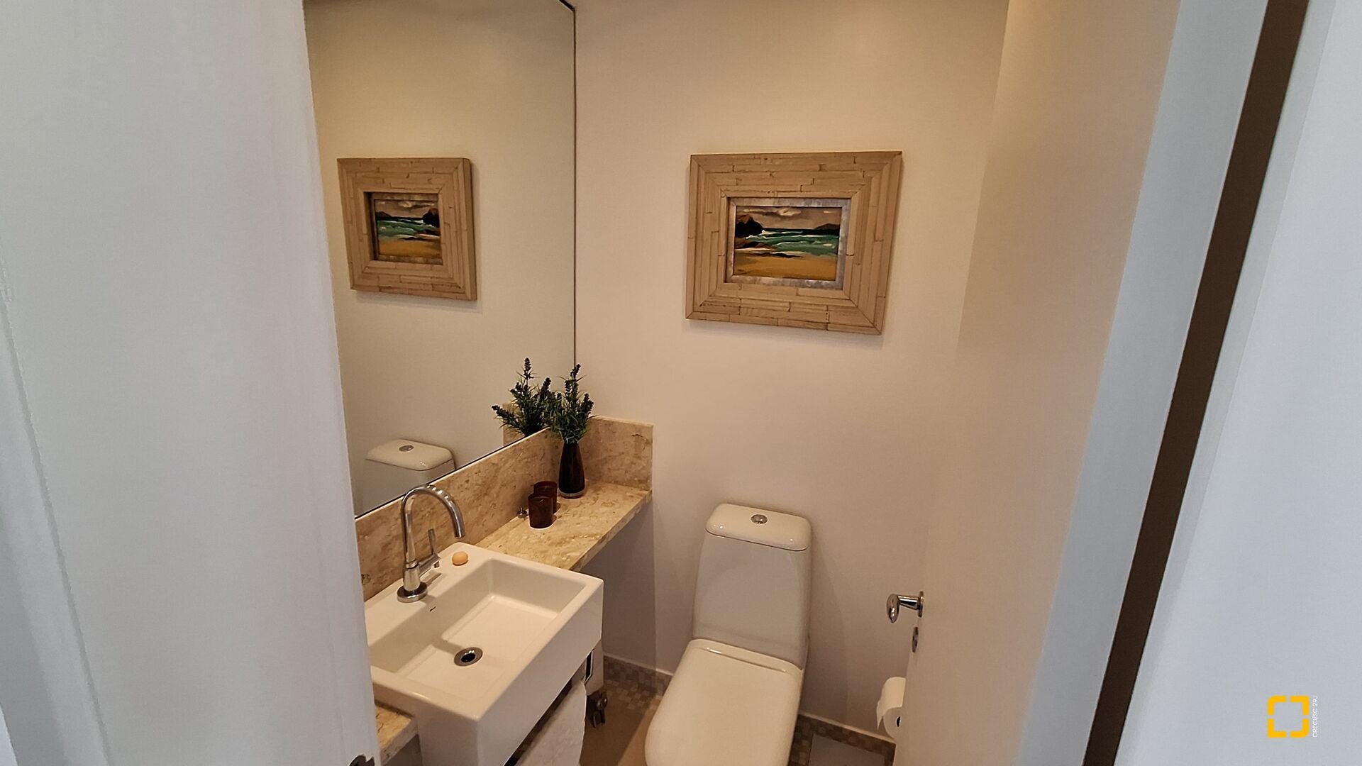 Apartamento com 176m², 8 quartos (sendo 4 suítes), 3 garagens, no bairro Jurerê Internacional em Florianópolis