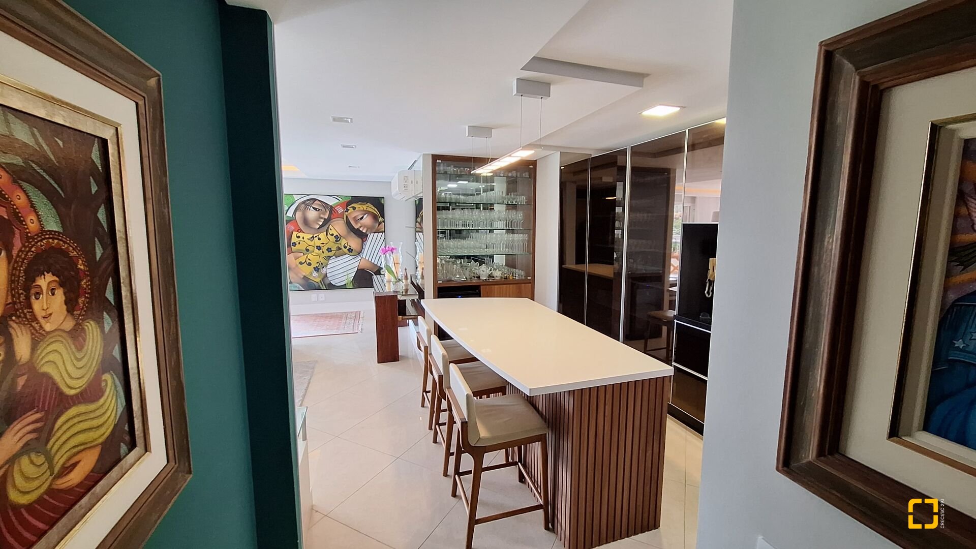 Apartamento com 176m², 8 quartos (sendo 4 suítes), 3 garagens, no bairro Jurerê Internacional em Florianópolis