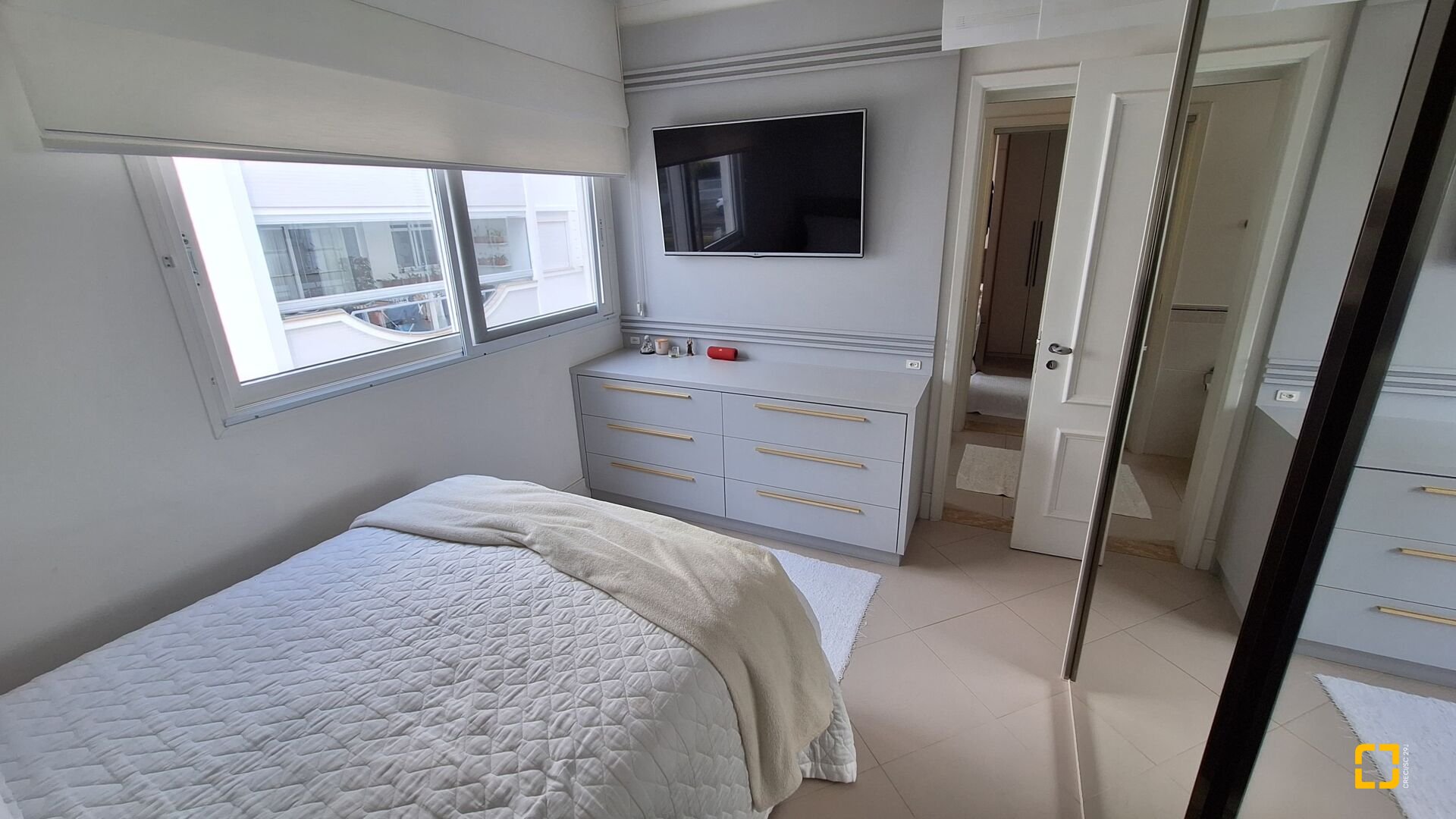 Apartamento com 176m², 8 quartos (sendo 4 suítes), 3 garagens, no bairro Jurerê Internacional em Florianópolis
