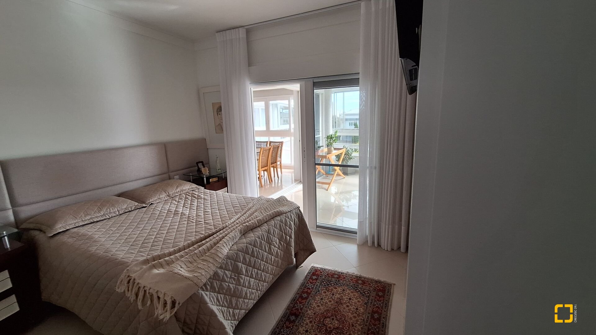 Apartamento com 176m², 8 quartos (sendo 4 suítes), 3 garagens, no bairro Jurerê Internacional em Florianópolis