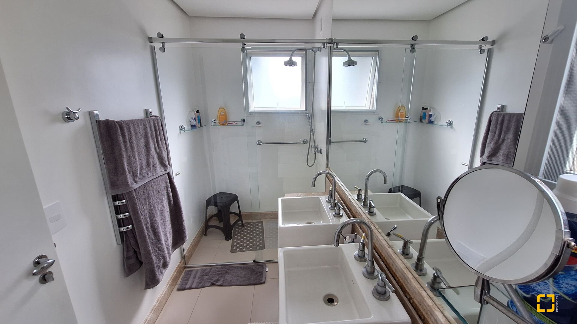 Apartamento com 176m², 8 quartos (sendo 4 suítes), 3 garagens, no bairro Jurerê Internacional em Florianópolis