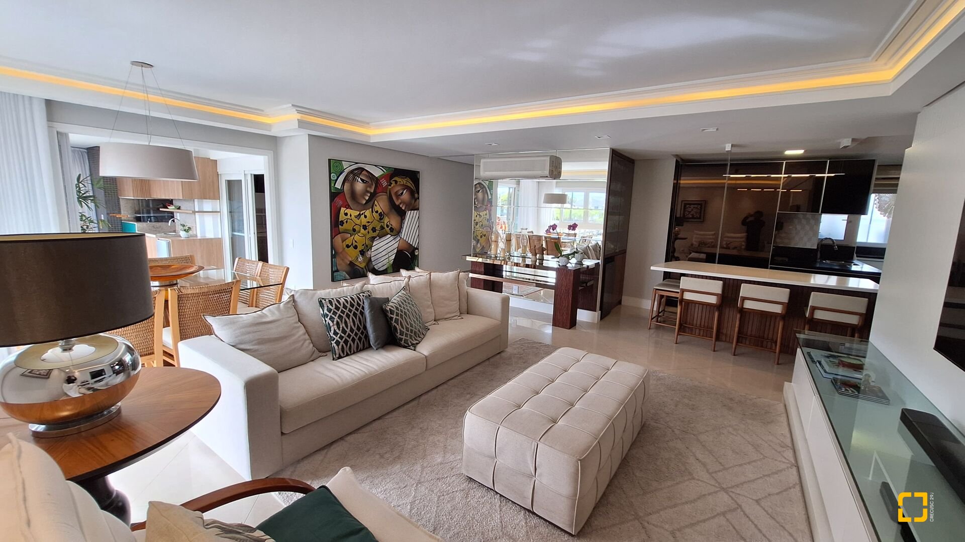 Apartamento com 176m², 8 quartos (sendo 4 suítes), 3 garagens, no bairro Jurerê Internacional em Florianópolis