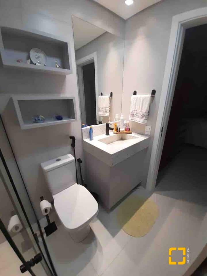 Apartamento com 125m², 5 quartos (sendo 2 suítes), 2 garagens, no bairro Jurerê Internacional em Florianópolis