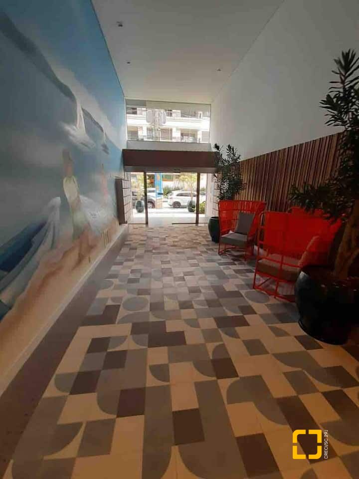 Apartamento com 125m², 5 quartos (sendo 2 suítes), 2 garagens, no bairro Jurerê Internacional em Florianópolis