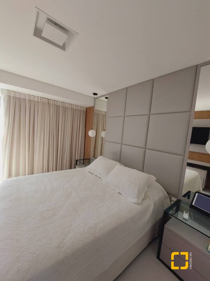 Apartamento com 125m², 5 quartos (sendo 2 suítes), 2 garagens, no bairro Jurerê Internacional em Florianópolis