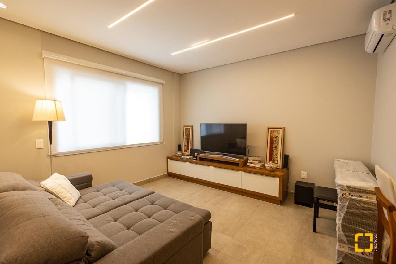 Apartamento com 128m², 6 quartos (sendo 3 suítes), 2 garagens, no bairro Cachoeira do Bom Jesus em Florianópolis