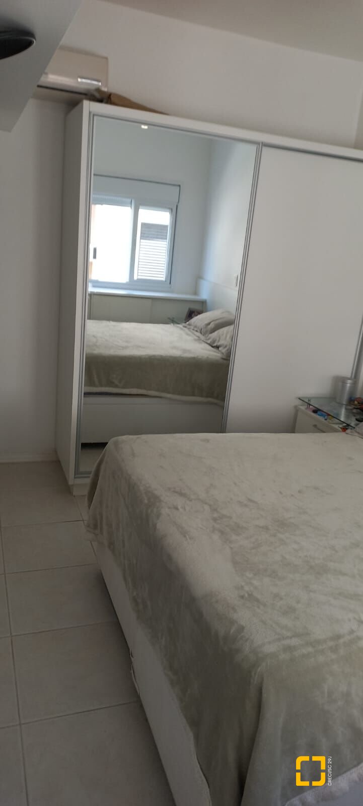 Apartamento com 105m², 3 quartos (sendo 1 suíte), 2 garagens, no bairro Canajurê em Florianópolis