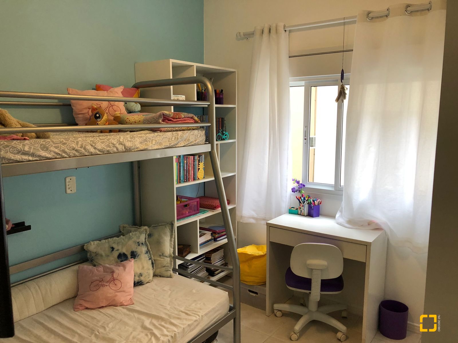 Apartamento com 105m², 3 quartos (sendo 1 suíte), 2 garagens, no bairro Canajurê em Florianópolis
