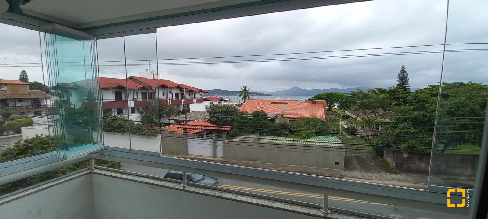 Apartamento com 105m², 3 quartos (sendo 1 suíte), 2 garagens, no bairro Canajurê em Florianópolis